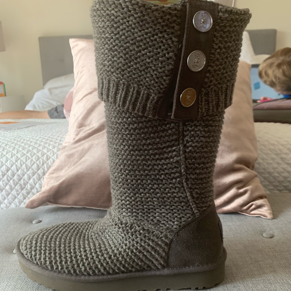 gray crochet boot from UGG